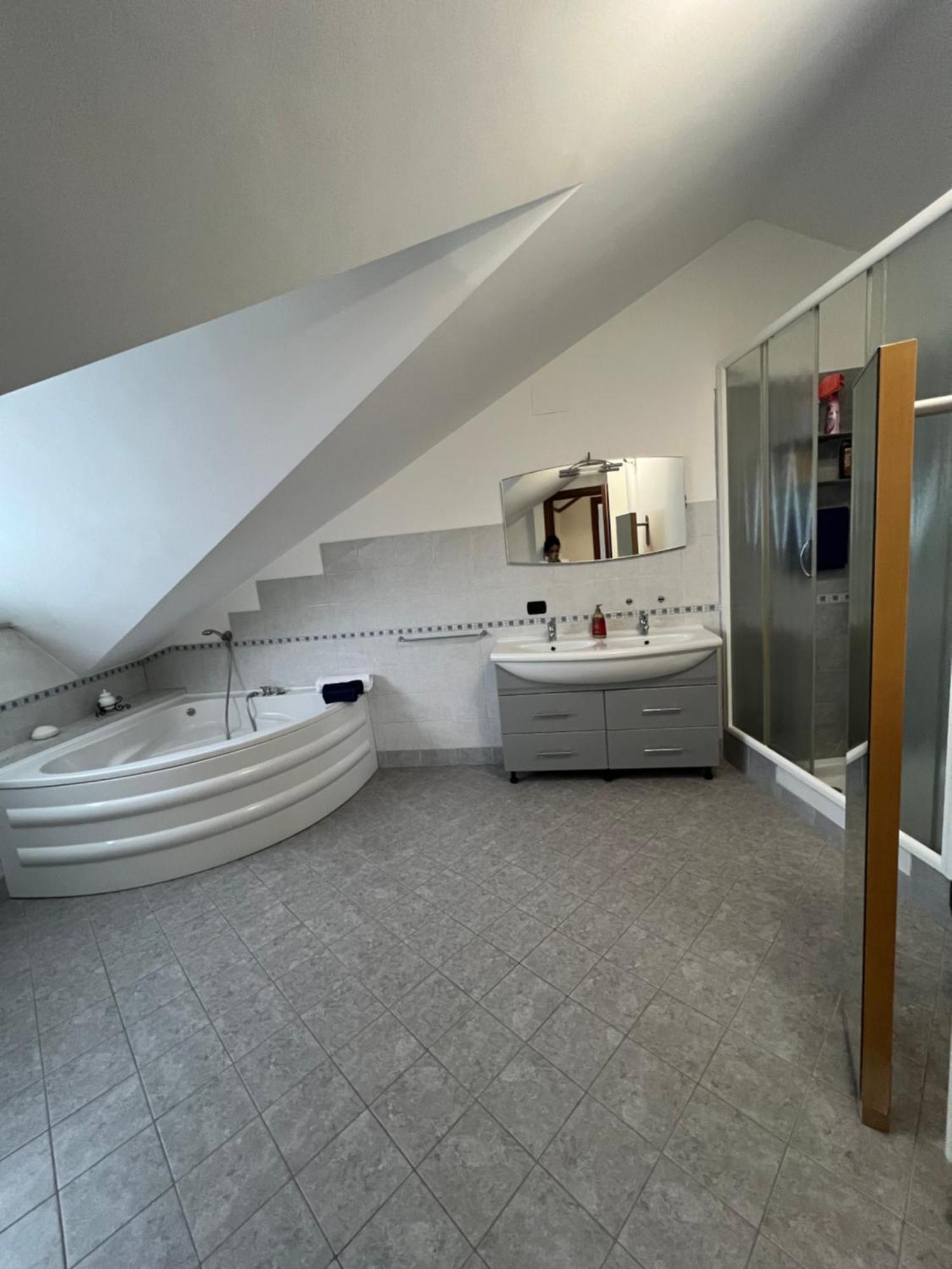 Casa I Cedri Apartment Borgo San Dalmazzo Luaran gambar